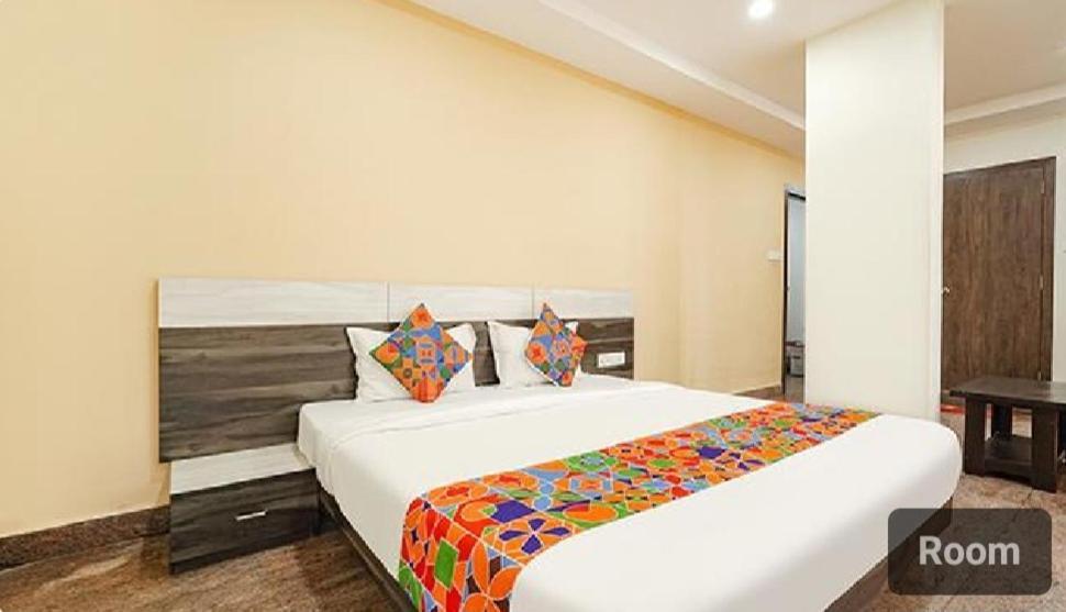 Lavish Residency Hotel Bangalore Buitenkant foto